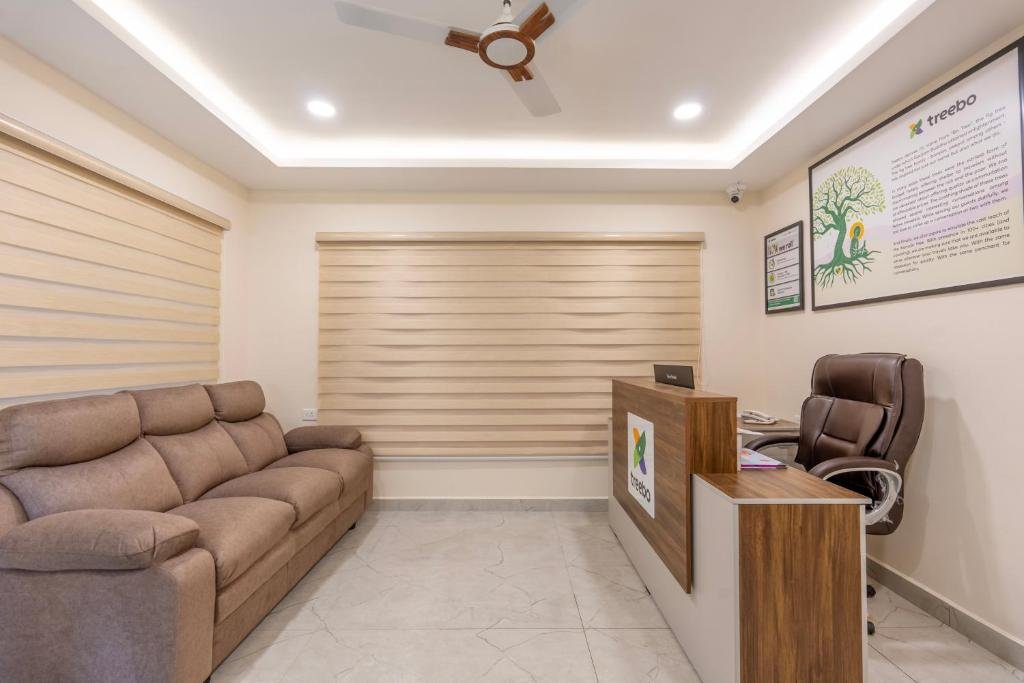 Reception and lobby at Skanda Grande